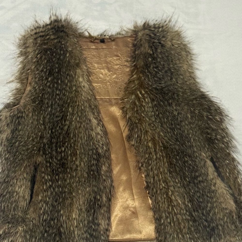 Express Faux Fur Vest - Dark Brown